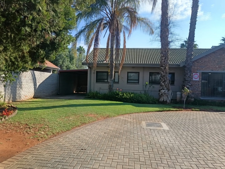 4 Bedroom Property for Sale in Carters Glen Northern Cape